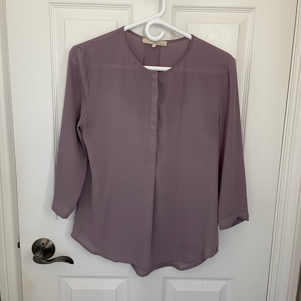 🛍 3/$15 Monk and Lou top